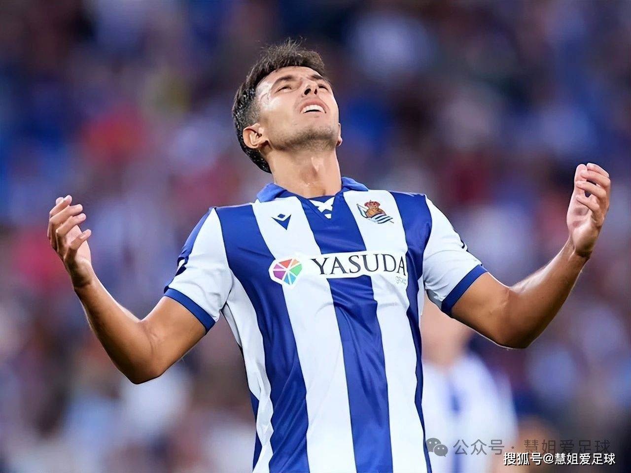 皇家社会训练开放日,今晚单刀错失引欢呼,欧冠在即,更衣室氛围转暖 皇家社会训练开放日,今晚单刀错失引欢呼,欧冠在即,更衣室氛围转暖