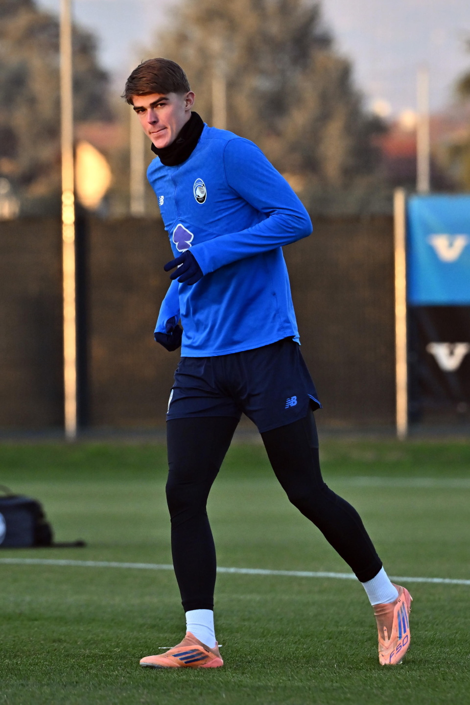 RAYBET-关于清晨波尔图备战欧冠，临场应变细节曝光，信心回归，细节决定成败的信息-RAYBET